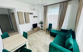 Aqua Summerland Apartments
